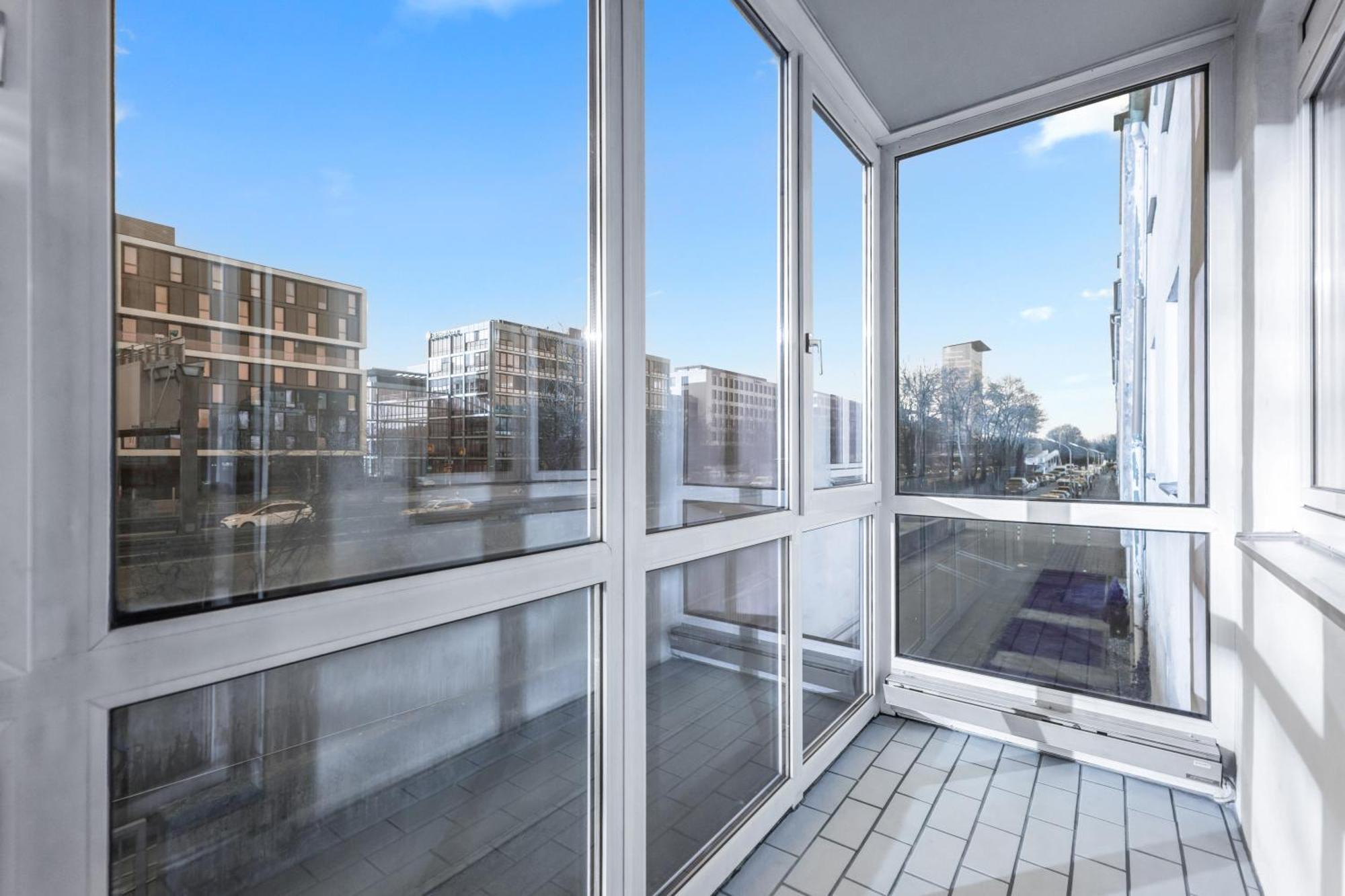 Apartment 8 Min Per U-bahn Zum Marienplatz - 120 Qm Schwabing - 3 Sz - 2 Baeder - 9 Personen *
